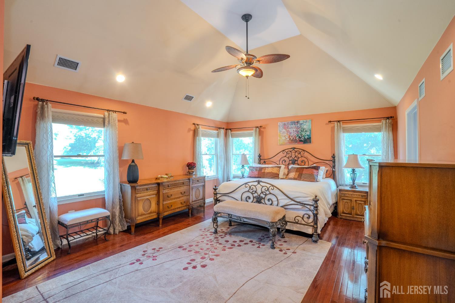 8 Marian Drive West Windsor NJ 08550