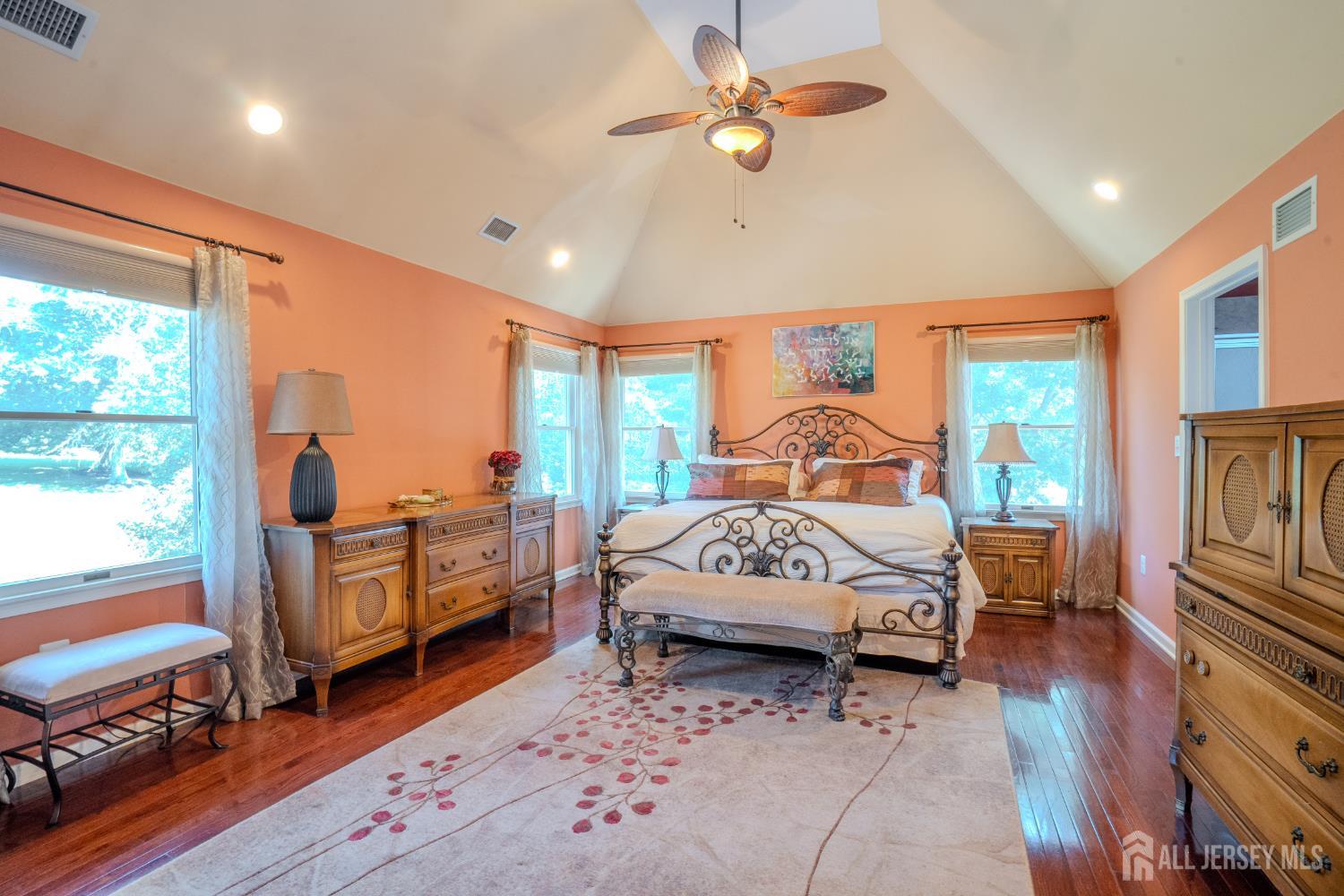 8 Marian Drive West Windsor NJ 08550
