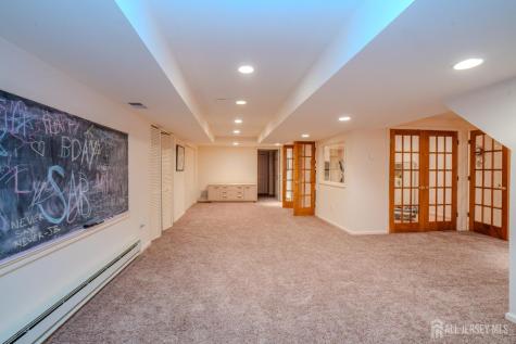 8 Marian Drive West Windsor NJ 08550