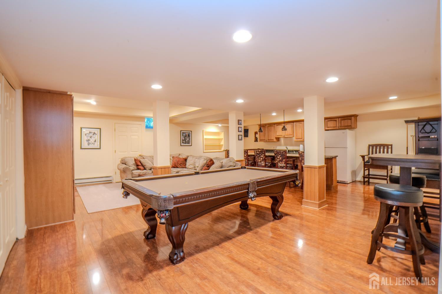 8 Marian Drive West Windsor NJ 08550