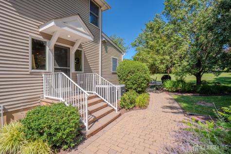 8 Marian Drive West Windsor NJ 08550