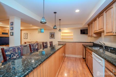 8 Marian Drive West Windsor NJ 08550