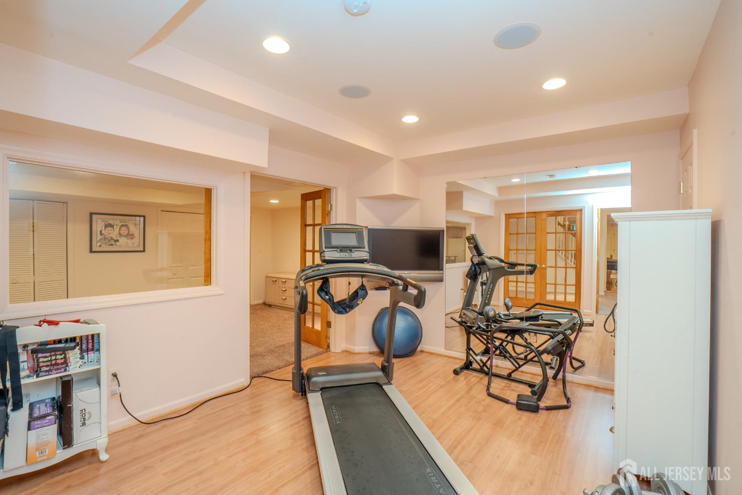 8 Marian Drive West Windsor NJ 08550