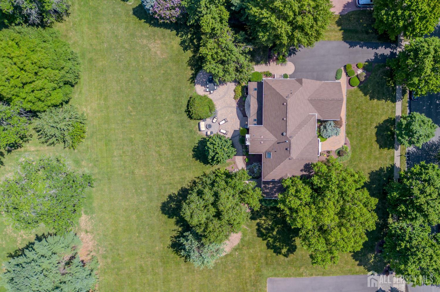 8 Marian Drive West Windsor NJ 08550