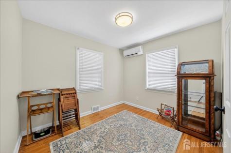 89 Leo Street Edison NJ 08817