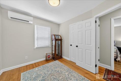 89 Leo Street Edison NJ 08817