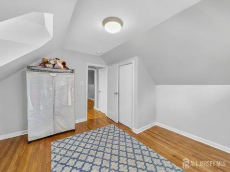 89 Leo Street Edison NJ 08817