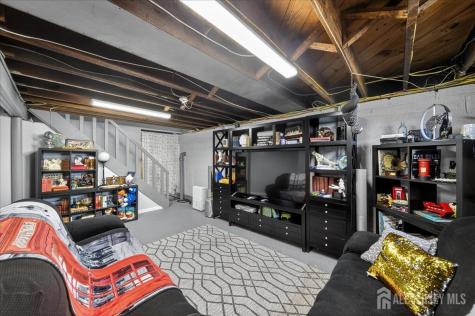 89 Leo Street Edison NJ 08817