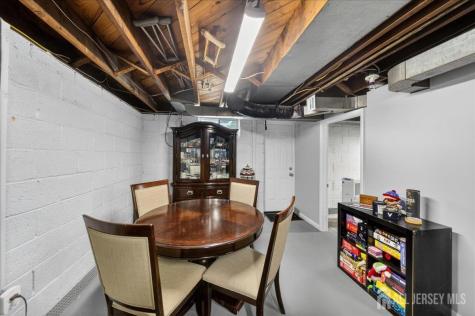 89 Leo Street Edison NJ 08817
