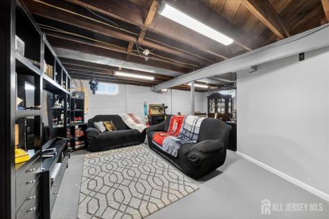 89 Leo Street Edison NJ 08817