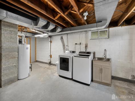 89 Leo Street Edison NJ 08817