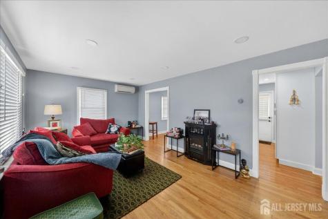 89 Leo Street Edison NJ 08817