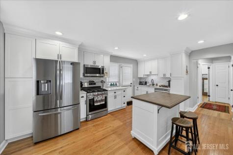 89 Leo Street Edison NJ 08817