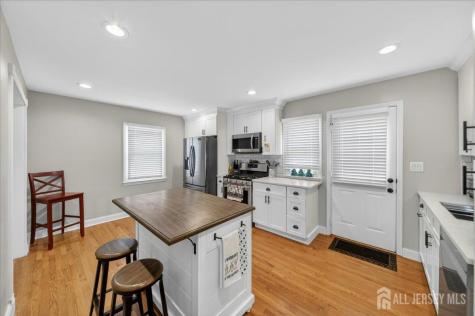 89 Leo Street Edison NJ 08817