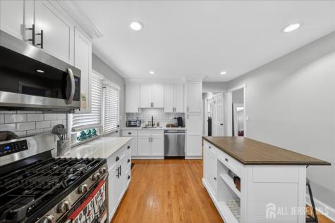 89 Leo Street Edison NJ 08817