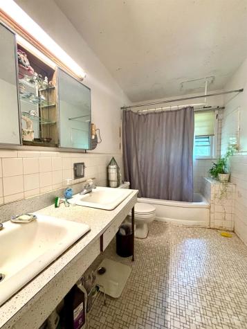 22 Agate Road East Brunswick NJ 08816