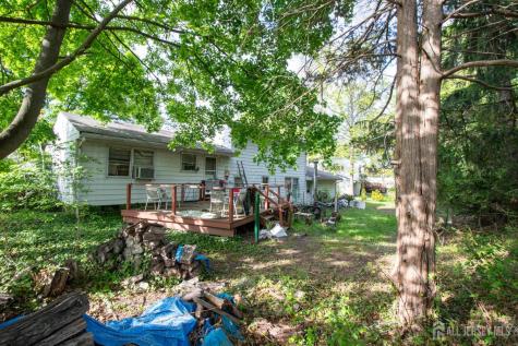 22 Agate Road East Brunswick NJ 08816