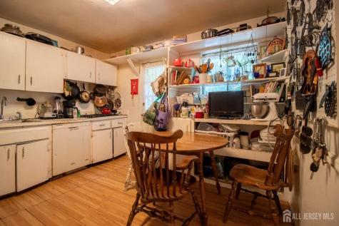 22 Agate Road East Brunswick NJ 08816