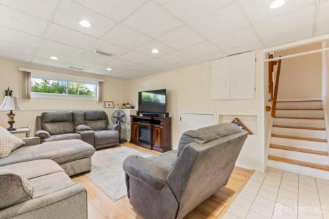 30 Oxford Road East Brunswick NJ 08816