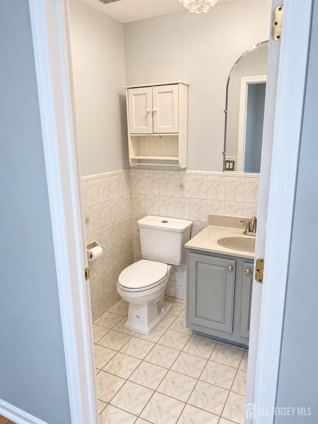 26 Rutgers Avenue Colonia NJ 07067