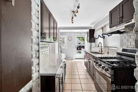 722 Livingston Avenue North Brunswick NJ 08902