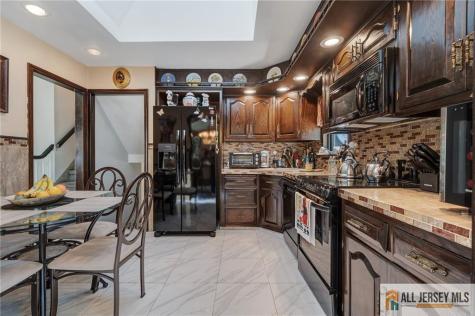 18 Kilmer Drive Colonia NJ 07067