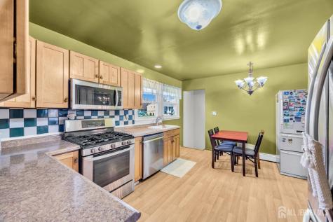 33 Mary Ellen Drive Edison NJ 08820