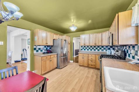33 Mary Ellen Drive Edison NJ 08820