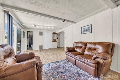33 Mary Ellen Drive Edison NJ 08820