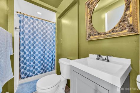 33 Mary Ellen Drive Edison NJ 08820