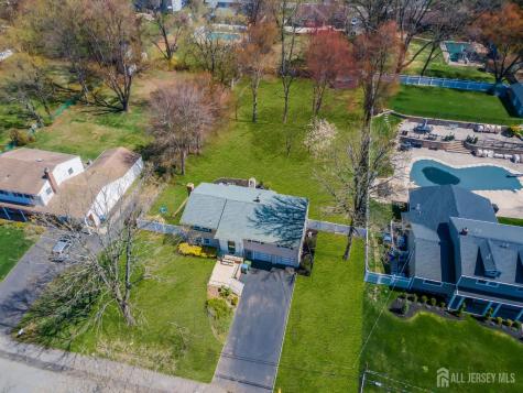 33 Mary Ellen Drive Edison NJ 08820