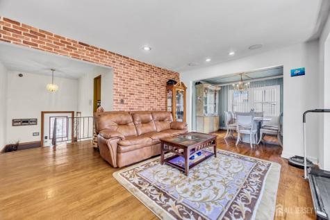 33 Mary Ellen Drive Edison NJ 08820