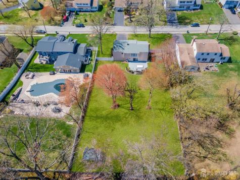 33 Mary Ellen Drive Edison NJ 08820