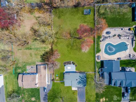 33 Mary Ellen Drive Edison NJ 08820