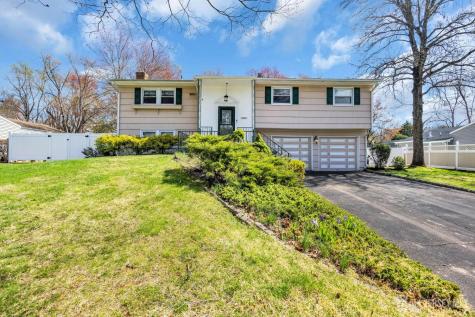 33 Mary Ellen Drive Edison NJ 08820