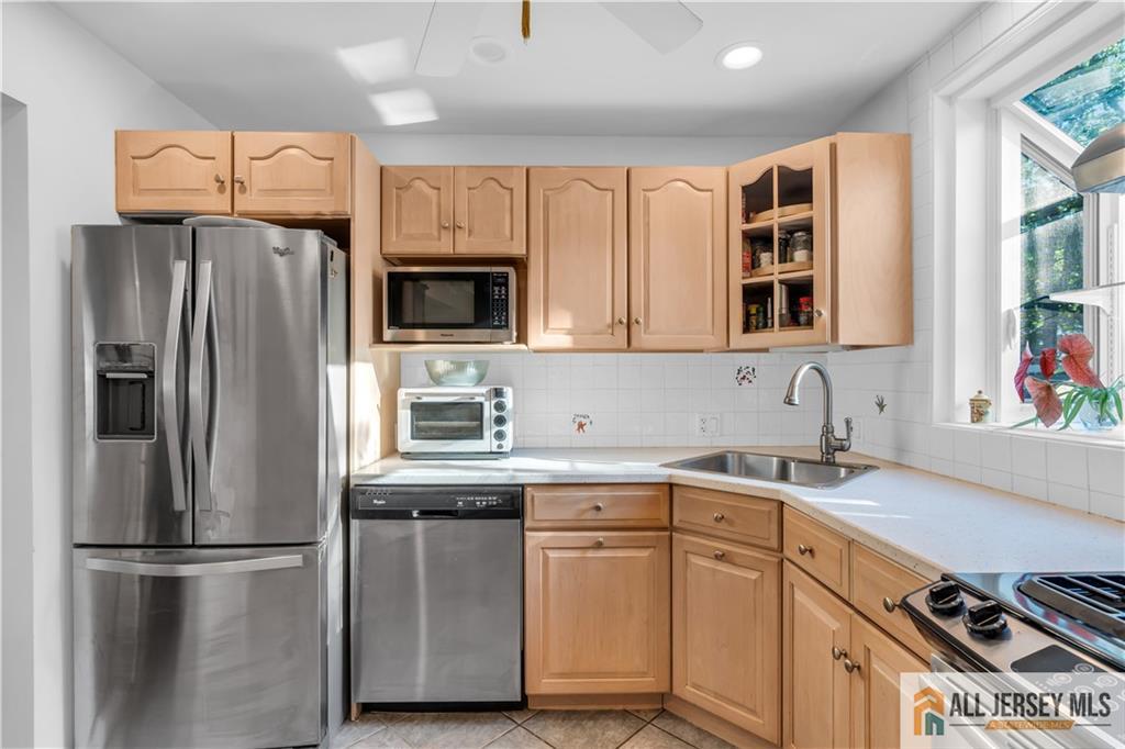 8 Smalley Road Edison NJ 08817