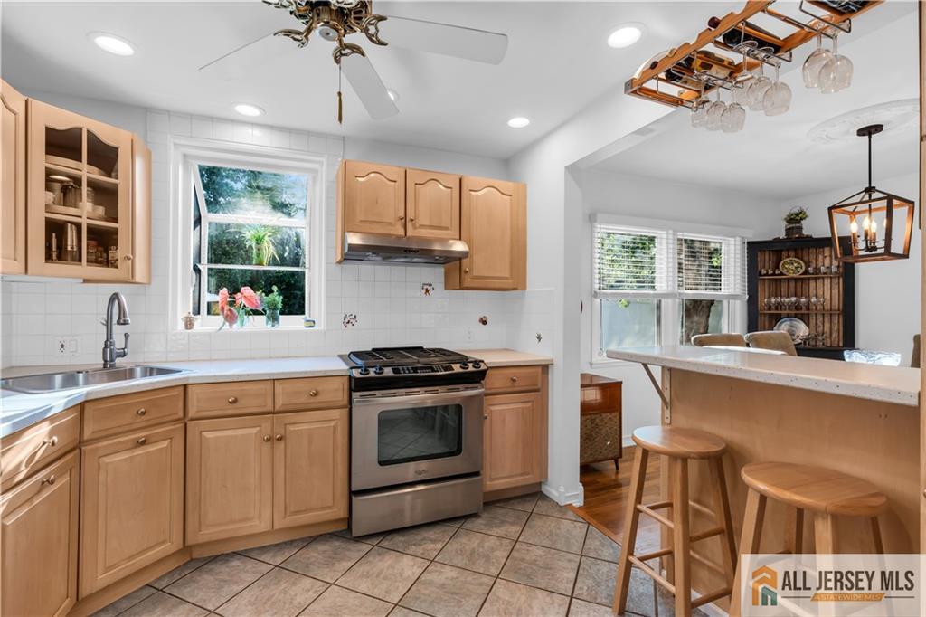 8 Smalley Road Edison NJ 08817