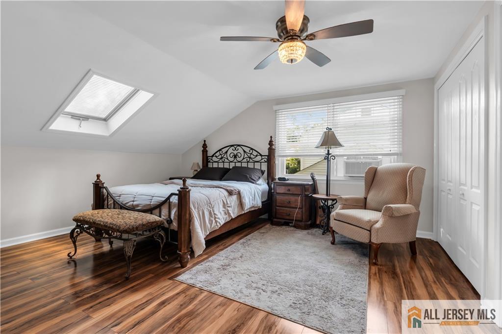 8 Smalley Road Edison NJ 08817