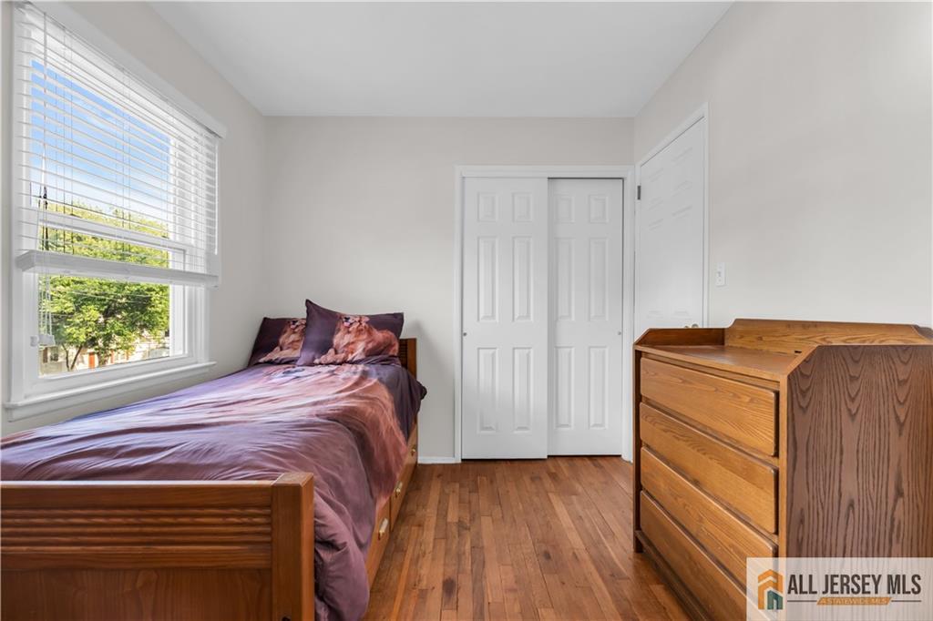 8 Smalley Road Edison NJ 08817
