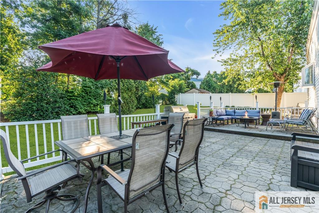 8 Smalley Road Edison NJ 08817