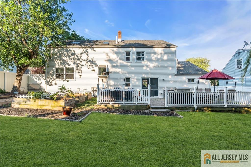 8 Smalley Road Edison NJ 08817