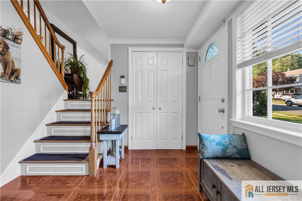 8 Smalley Road Edison NJ 08817