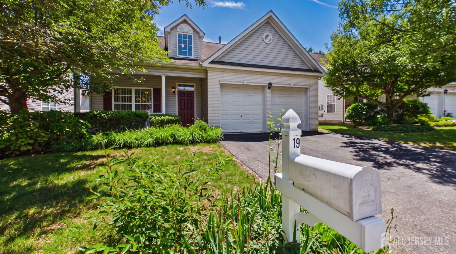 19 Appleby Drive Helmetta NJ 08828
