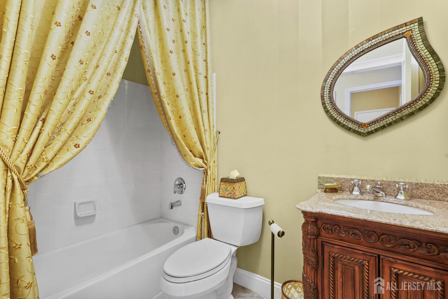 33 Coneflower Lane West Windsor NJ 08550