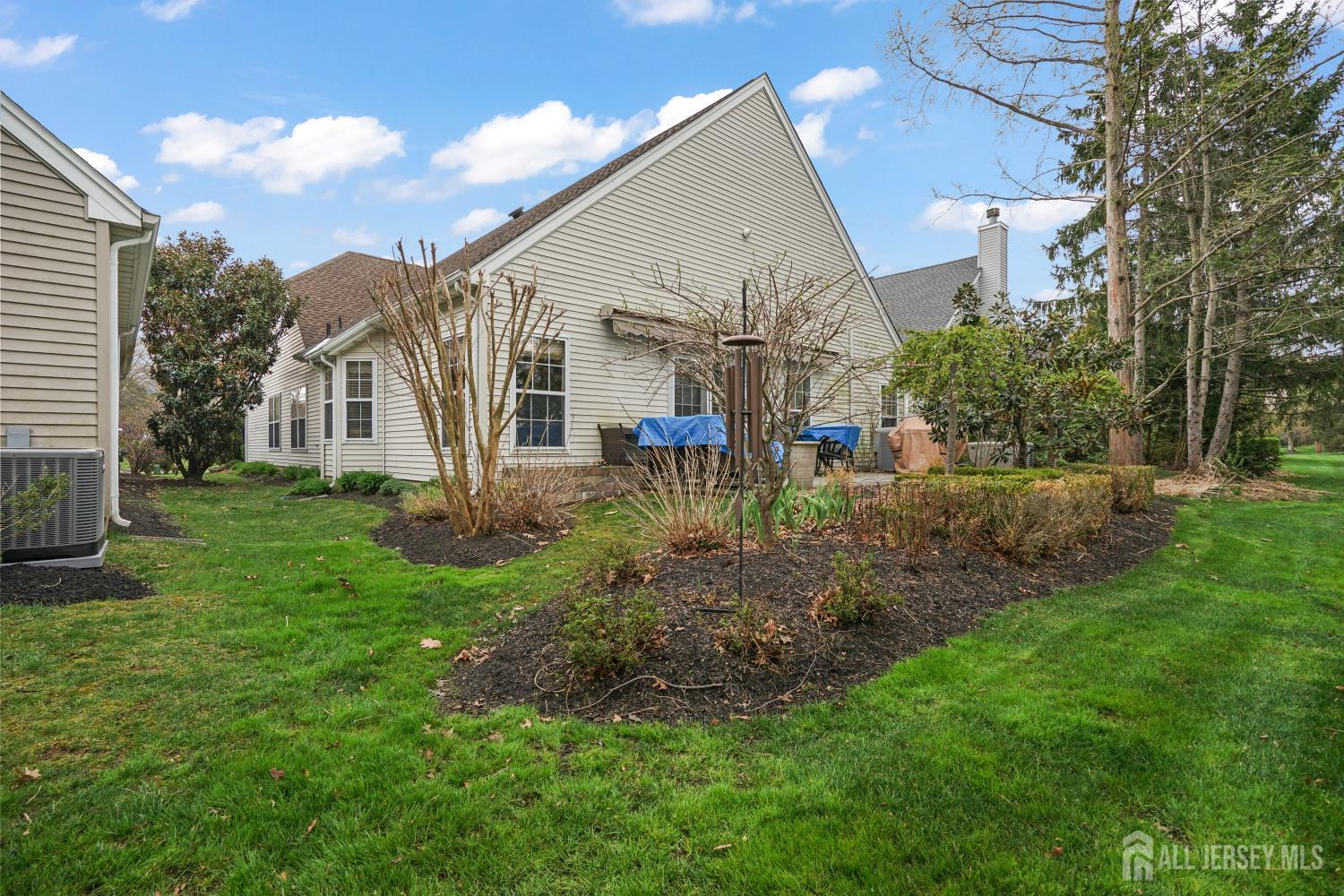 33 Coneflower Lane West Windsor NJ 08550
