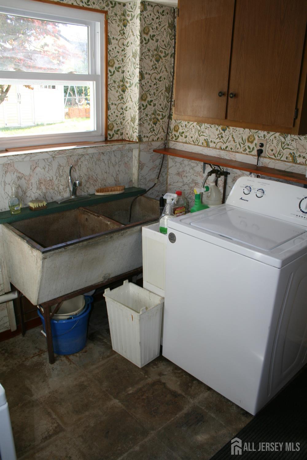 42 Diane Avenue Old Bridge NJ 08857