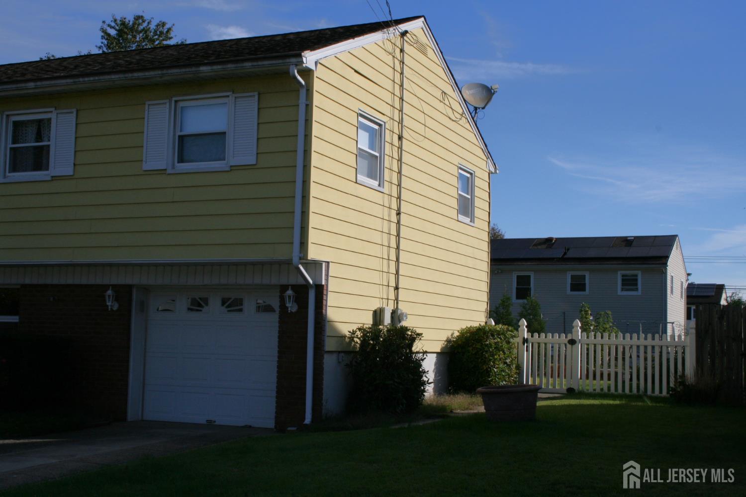 42 Diane Avenue Old Bridge NJ 08857