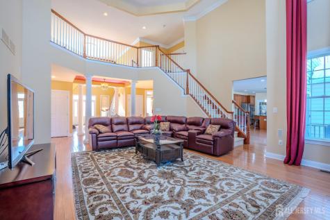4 Heitz Lane Hillsborough NJ 08844