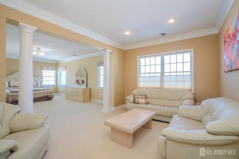 4 Heitz Lane Hillsborough NJ 08844