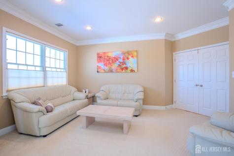 4 Heitz Lane Hillsborough NJ 08844